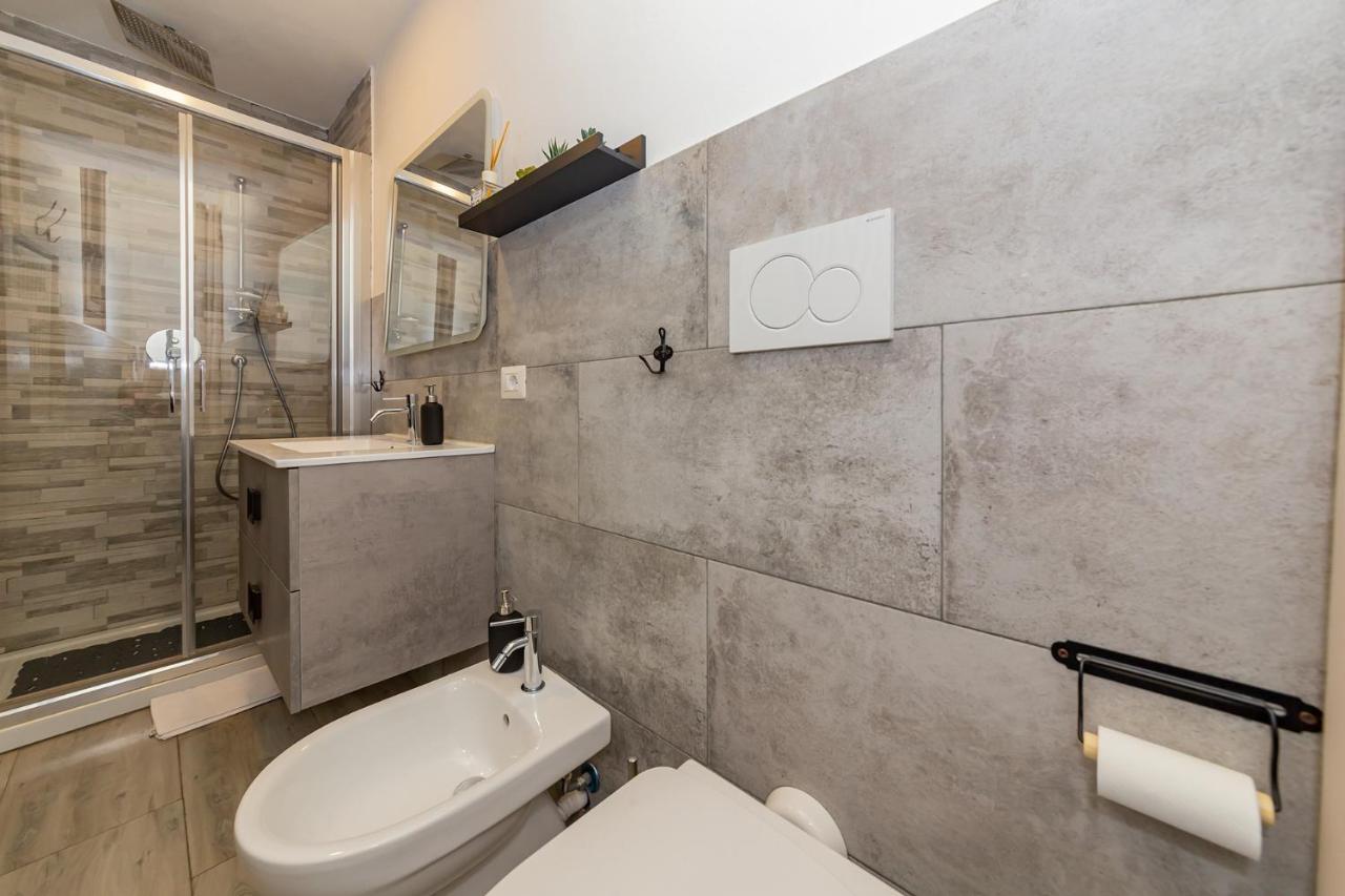 Art Design Apartment - City Center Milaan Buitenkant foto